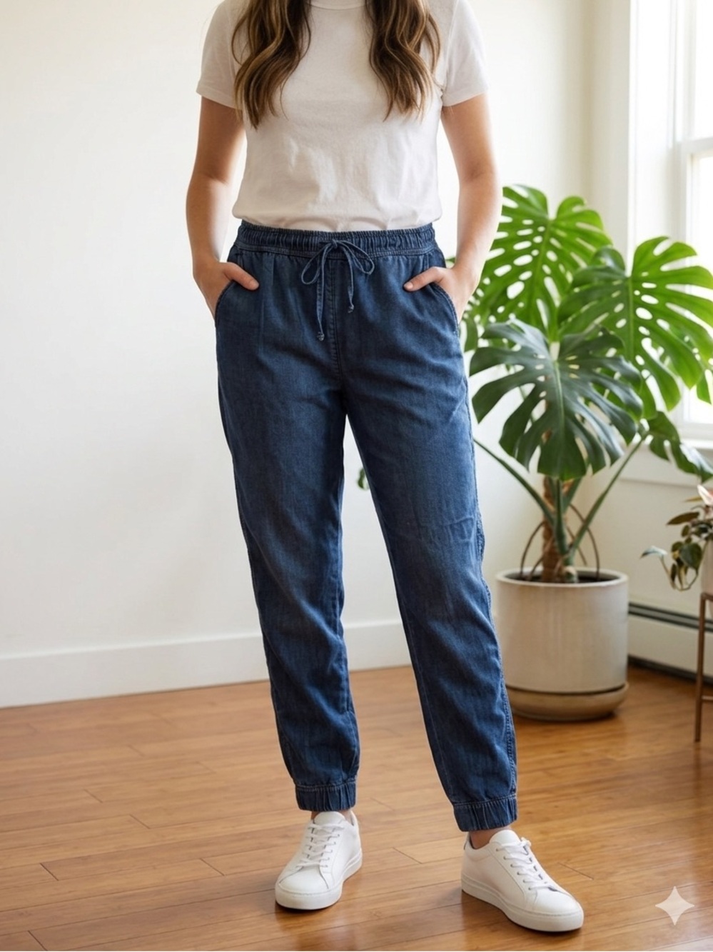 Amour Vert Indigo Drawstring Waist Joggers